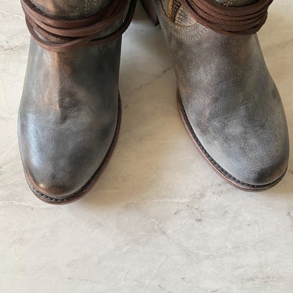 Freebird by Steven Coal Boot in ICE Discontinued Color Women's Size 9 - Picture 3 of 9
